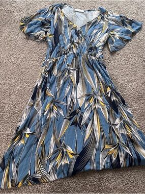 Cupshe Blue Floral Medium V-Neck Midi Dress